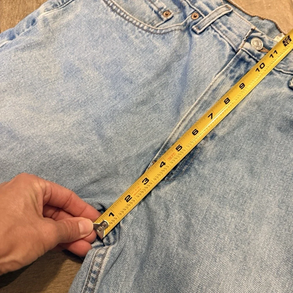 Vintage Levi's 550 Relaxed Light Wash Denim Jeans 34x32 Mexico Perfectly Worn